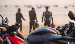 爆料四缸机车视频在线观看,独家视频带你领略速度与激情