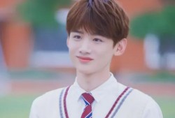 圈内爆料白敬亭宋轶,甜蜜互动引粉丝热议