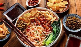 超级爆料螺蛳粉怎么做视频,揭秘螺蛳粉制作全过程