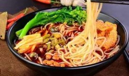 超级爆料螺蛳粉怎么做视频,揭秘螺蛳粉制作全过程